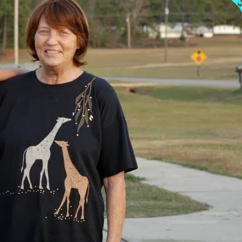 Beverly Johnson Photo 28