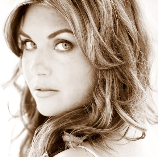 Robyn Green Photo 27