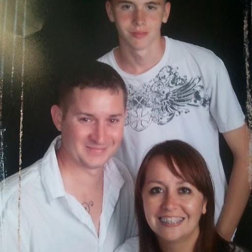 Connie Reyes Photo 28