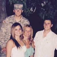 Suzanne Lange Photo 21