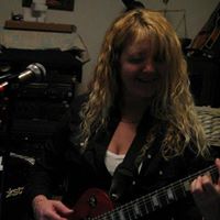 Kelly Small Photo 34