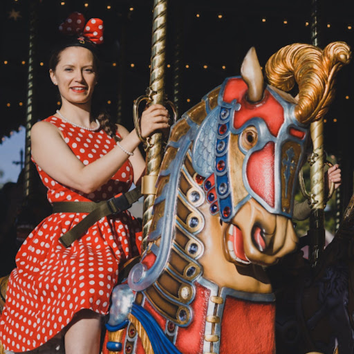 Amy Richmond Photo 13