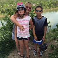 Suzanne Vaughan Photo 17