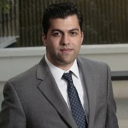 Robert Hernandez Photo 23