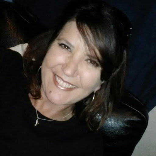 Elizabeth Garner Photo 11