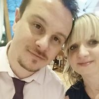 Sarah Wylie Photo 36