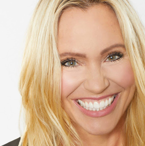 Michelle Ricker Photo 21