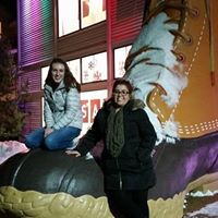 Stephanie Mercier Photo 27