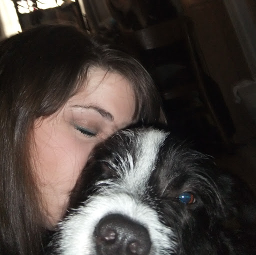 Victoria Lewis Photo 35