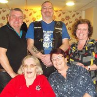 Angela Griffiths Photo 32