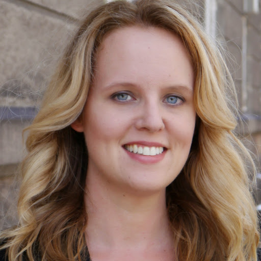 Julie Chaloner Photo 2