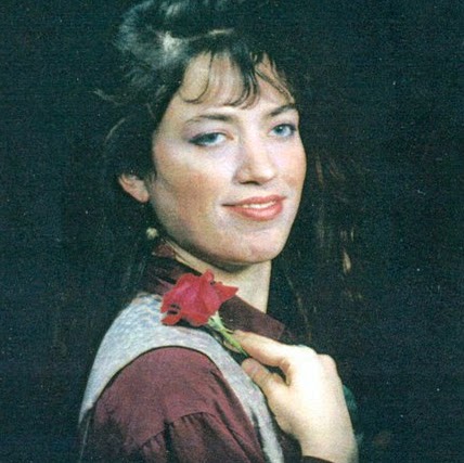 Mia Rubinstein Photo 7