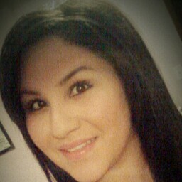 Elizabeth Castillo Photo 25