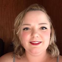 Elizabeth Saylor Photo 38