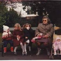 Theresa Lloyd Photo 17