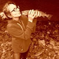 Crystal Humphries Photo 36