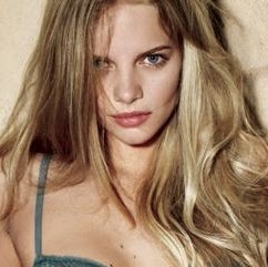 Sandra Bloom Photo 10