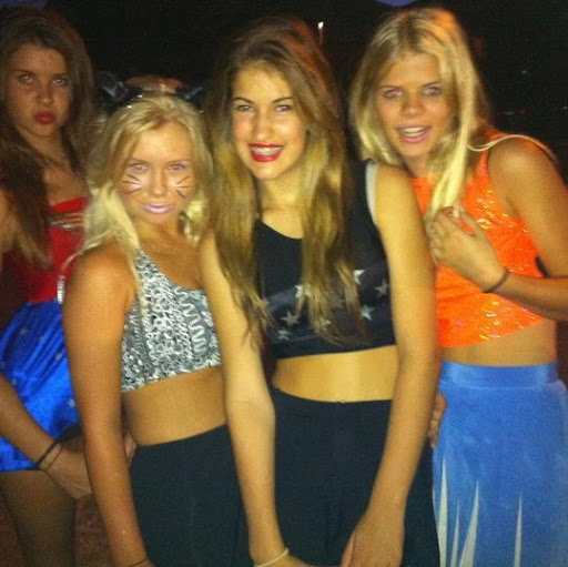 Lauren Welch Photo 37