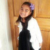 Esther Robertson Photo 9