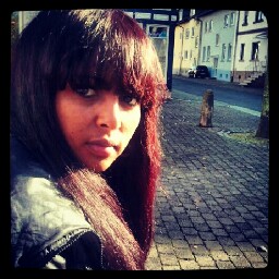 Naomi Abraham Photo 31