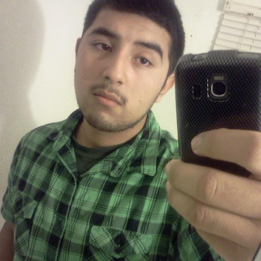 Julian Gomez Photo 19