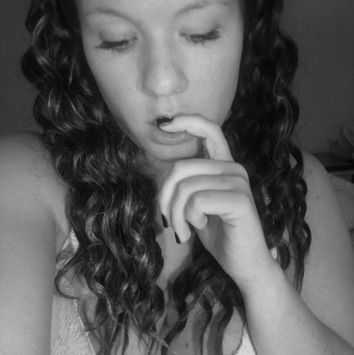 Julie Olsen Photo 29