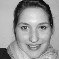 Melanie Schwartz Photo 17