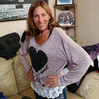Lisa Kelly Photo 27