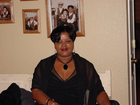 Robyn Robinson Photo 36