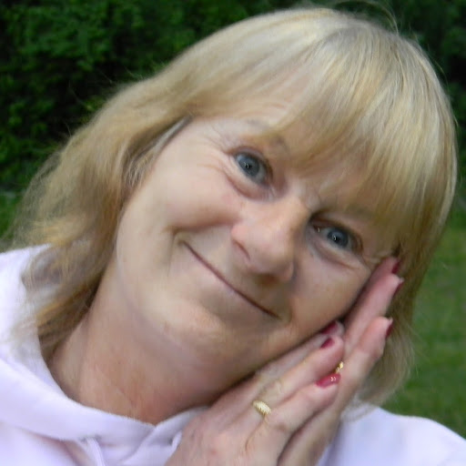 Debra Vickers Photo 28