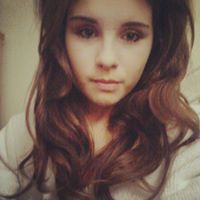 Kelsey Reynolds Photo 14