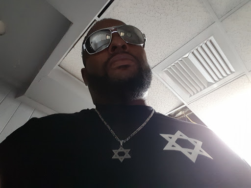 Leon Clements Photo 14