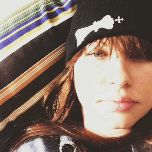 Victoria Sanders Photo 30