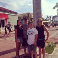 Erika Kovacs Photo 37