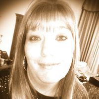 Kristie Henderson Photo 26