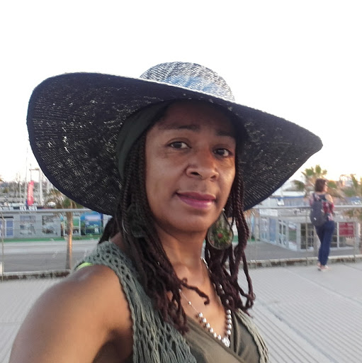 Dora Valencia Photo 12