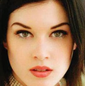 Elizabeth Greene Photo 40