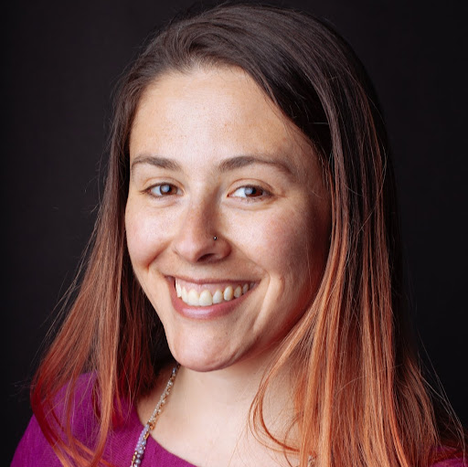 Julia Carlson Photo 23