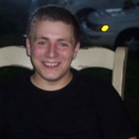 Ryan Hansen Photo 26