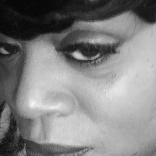 Michelle Baylor Photo 14