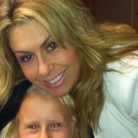 Angela Hartley Photo 24