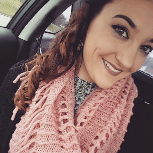 Amanda Regan Photo 15