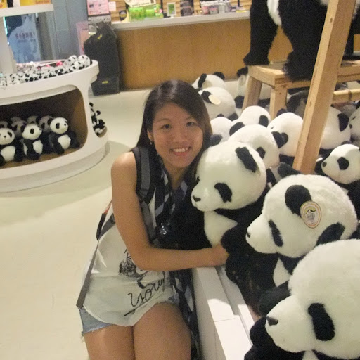 Christine Lui Photo 10