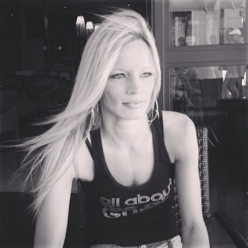 Marie Bouchard Photo 29