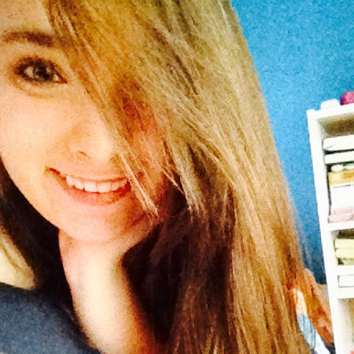 Samantha Roberts Photo 27