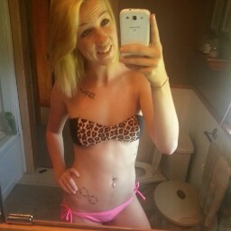 Stephanie Leighton Photo 5