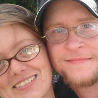 Amber Vaughan Photo 17