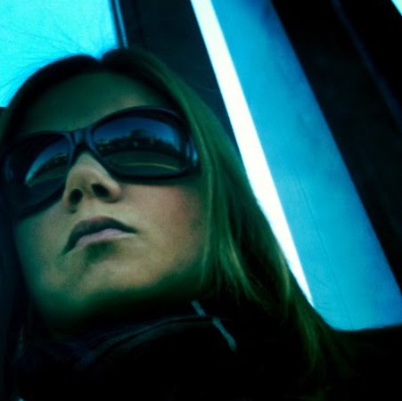 Michelle Clifford Photo 25