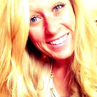 Hayley Bennett Photo 33