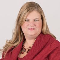 Megan Knowles Photo 15